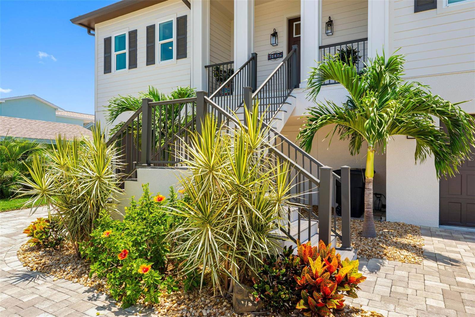 16025 REDINGTON DR, Redington Beach, FL 33708