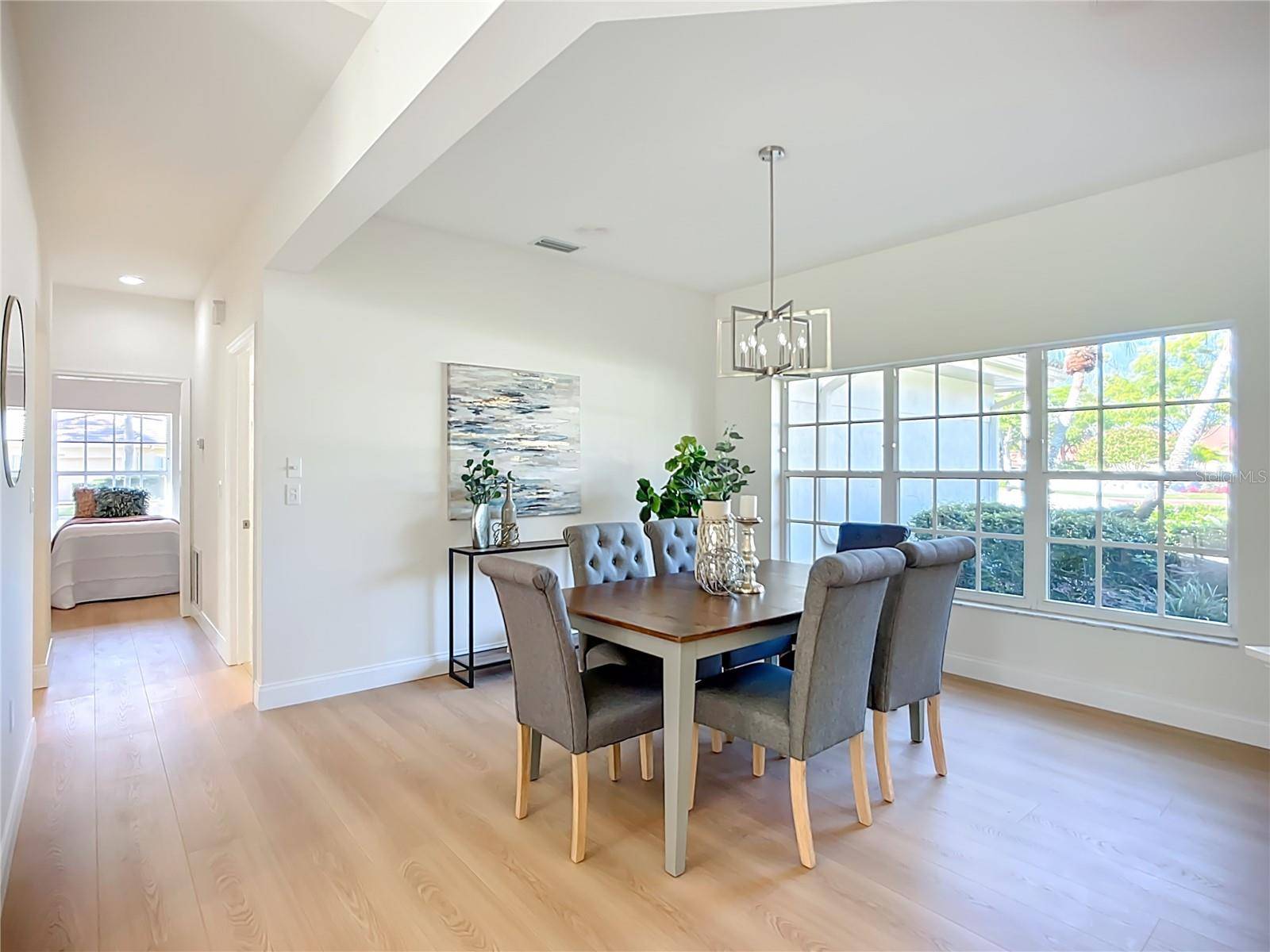 2960 SANDRINGHAM PL, Sarasota, FL 34235