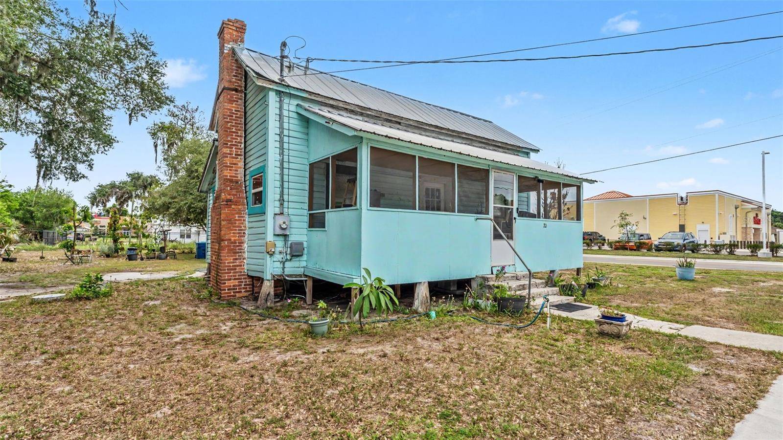 20 S LANIER AVE, Fort Meade, FL 33841