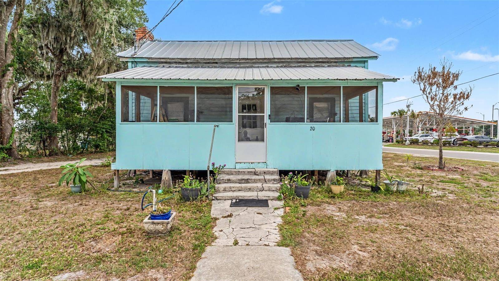 20 S LANIER AVE, Fort Meade, FL 33841