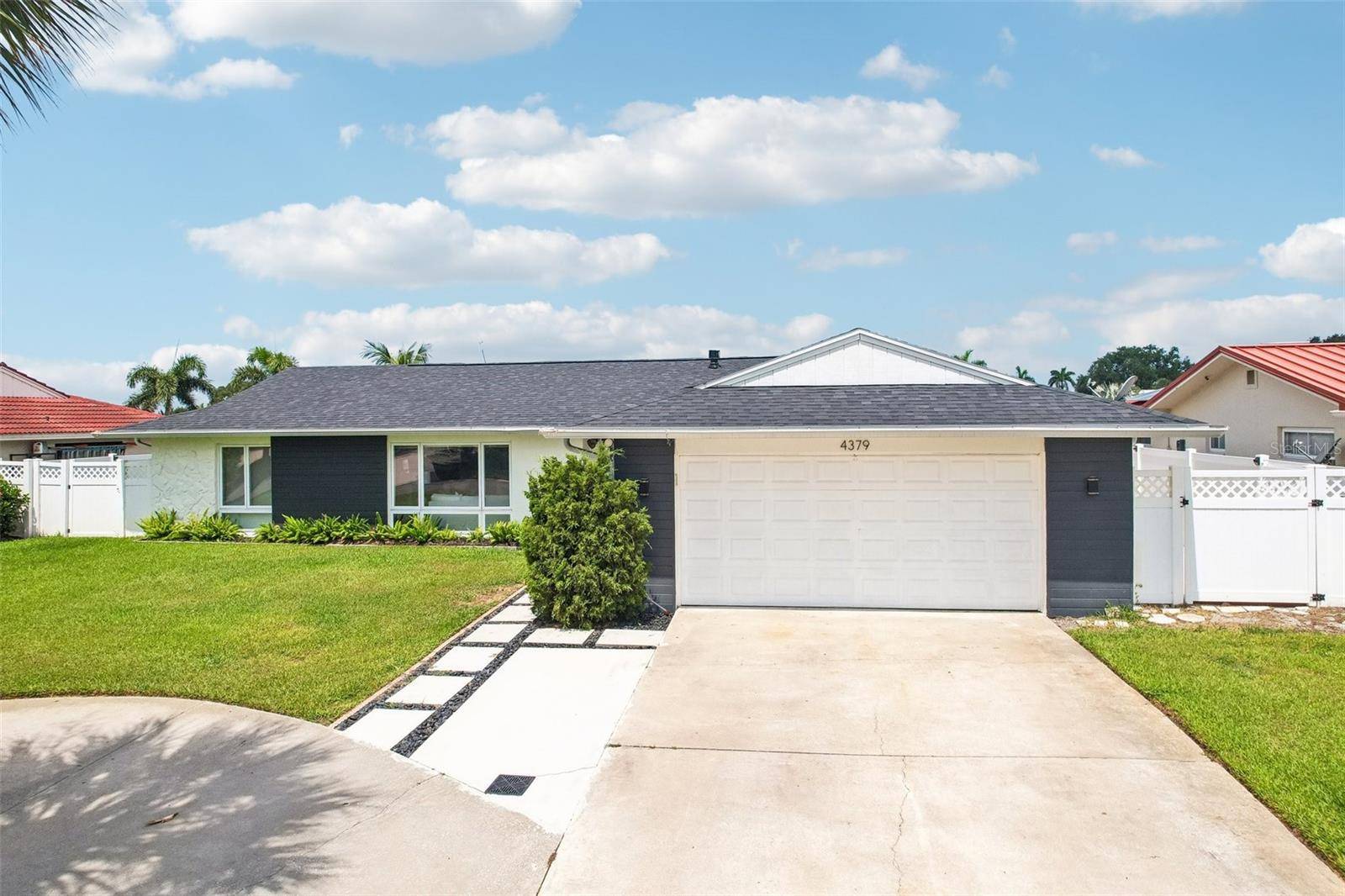 4379 44TH ST S, St Petersburg, FL 33711