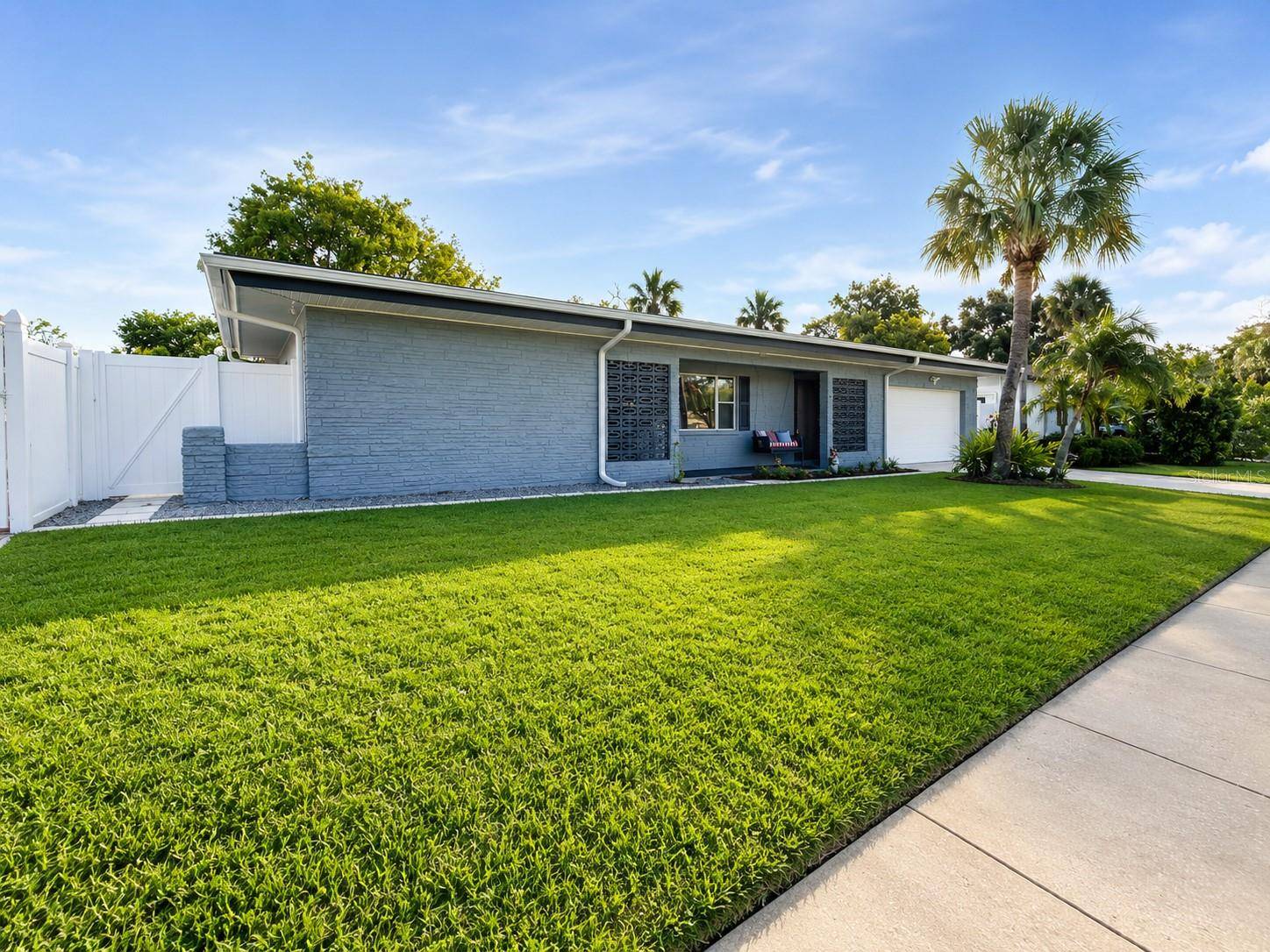 6004 MEMORIAL HWY, Tampa, FL 33615