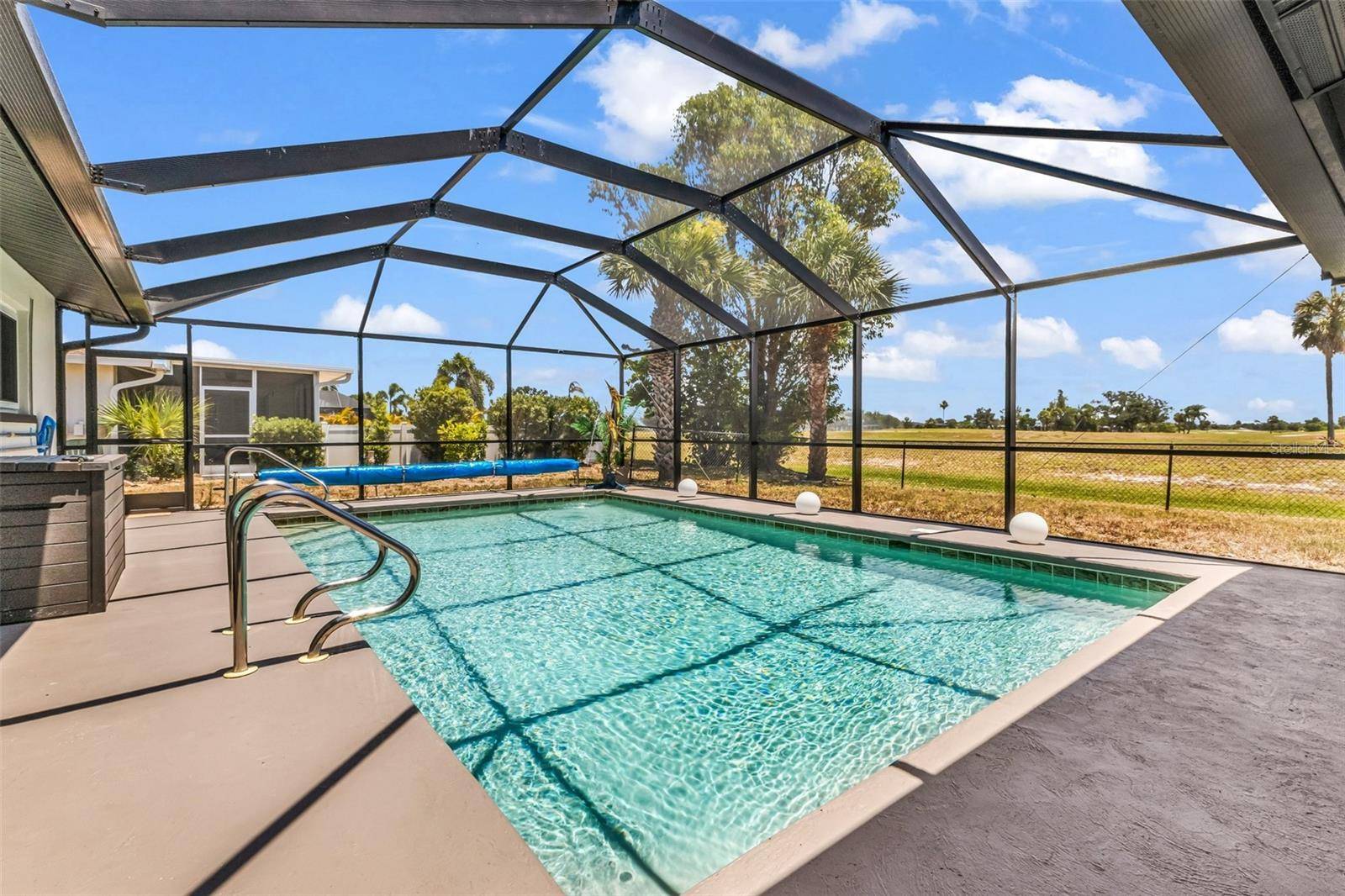 82 ROTONDA CIR, Rotonda West, FL 33947