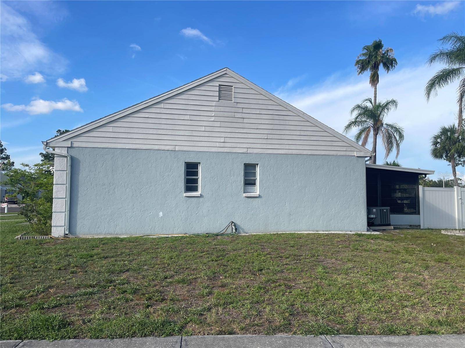 11001 SUNSWEPT PL, Tampa, FL 33624