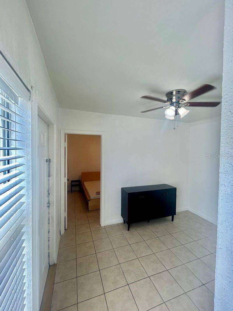 7302 WOODHALL CT, Tampa, FL 33634