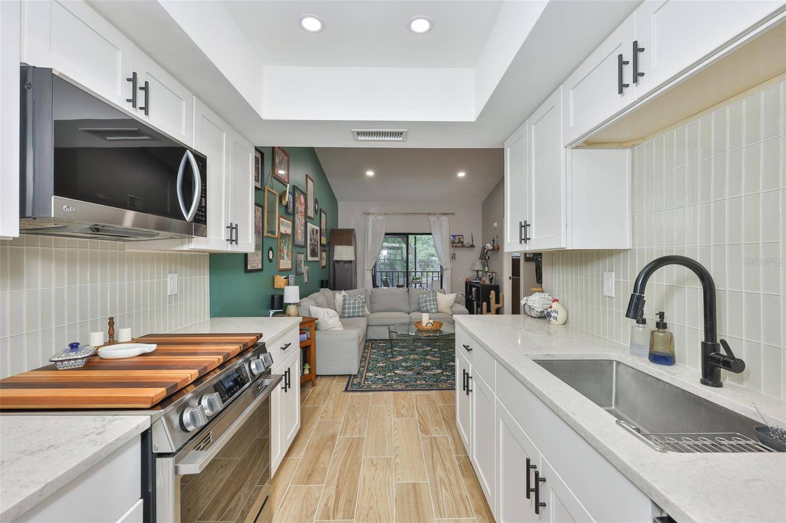 11800 PARK BLVD #308, Seminole, FL 33772