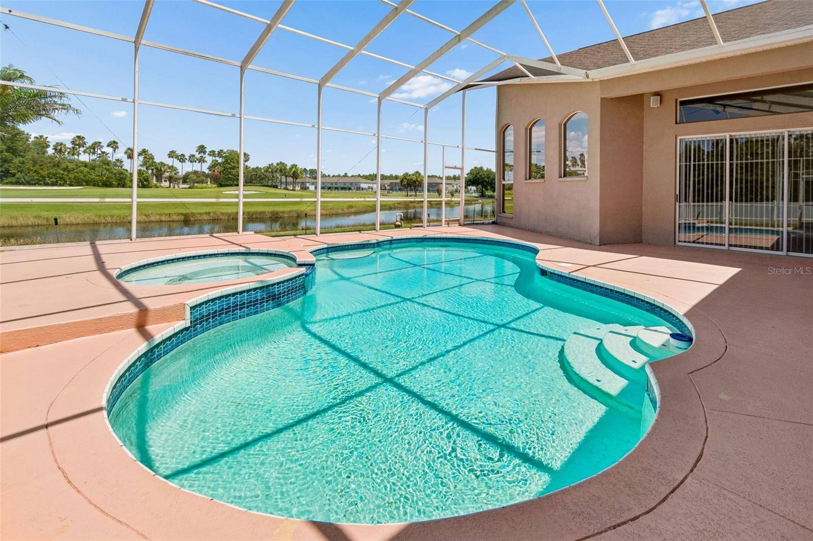 18107 EMERALD BAY ST, Tampa, FL 33647
