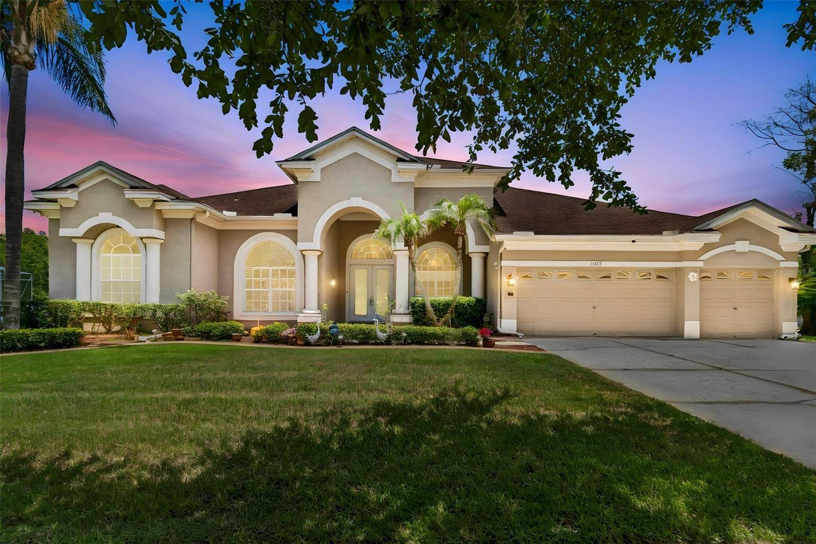 18107 EMERALD BAY ST, Tampa, FL 33647