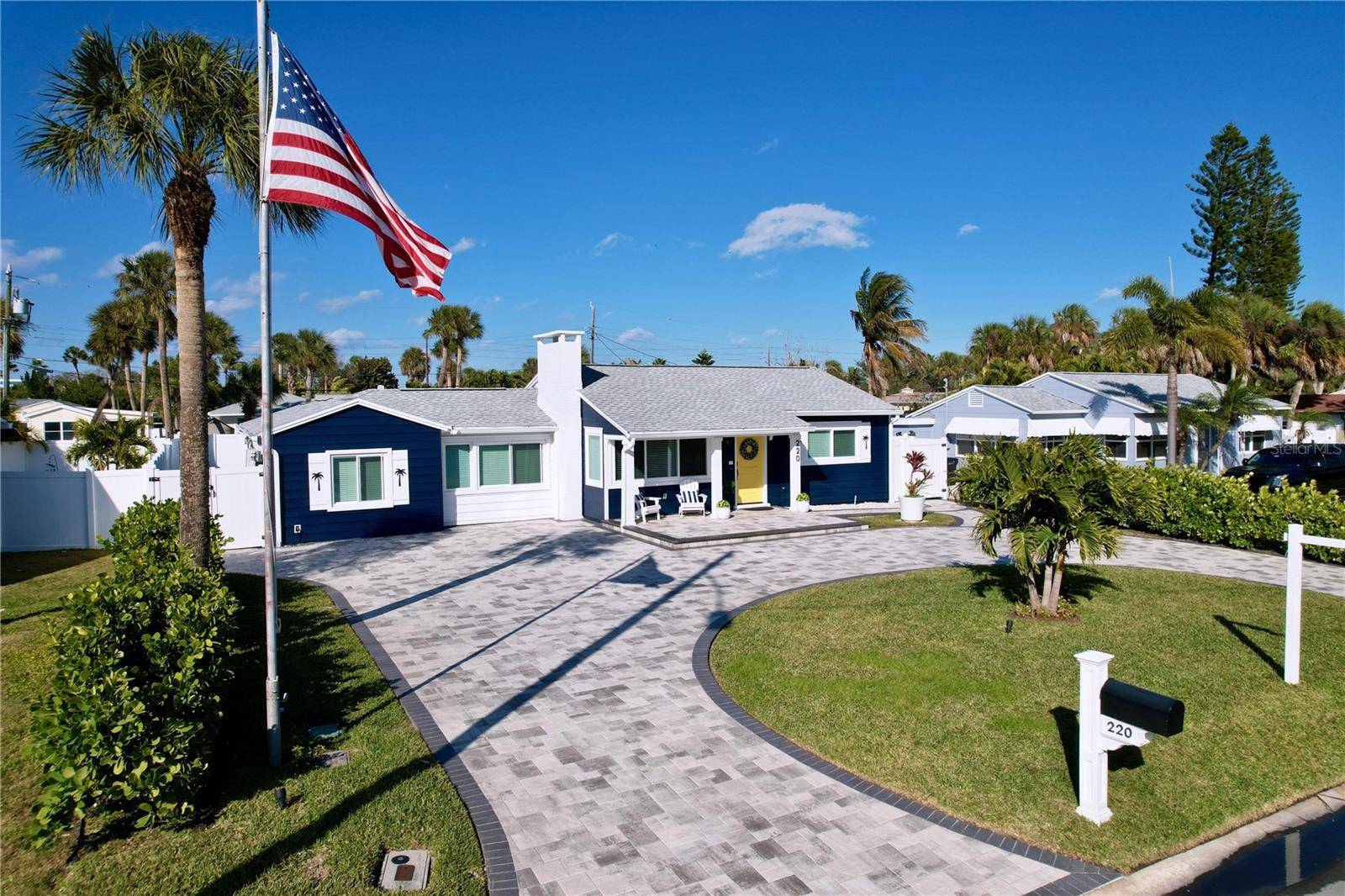 220 40TH AVE, St Pete Beach, FL 33706