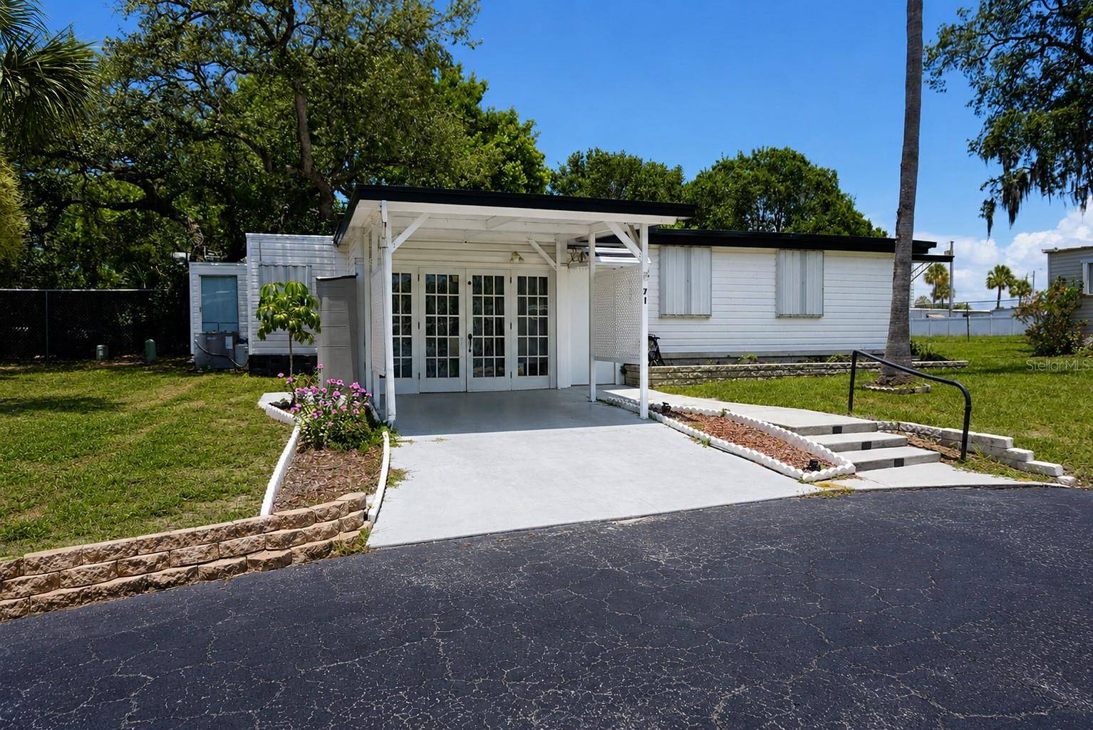 980 7TH ST NW #71, Largo, FL 33770