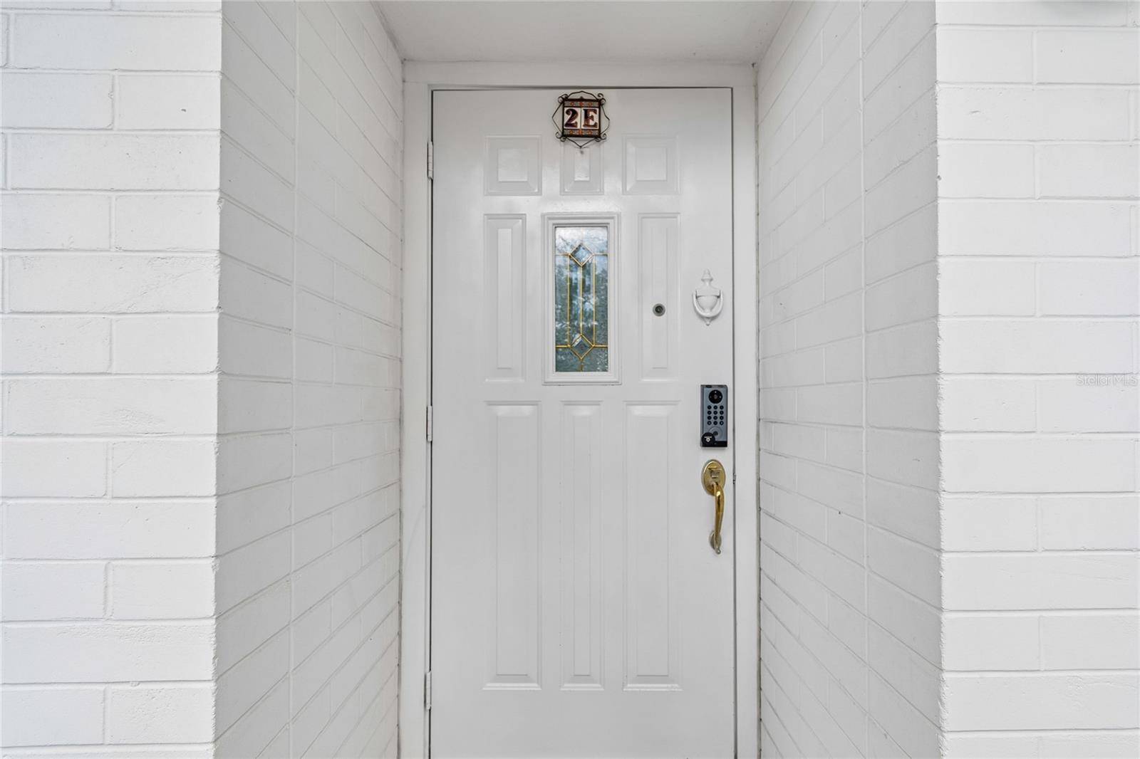 1365 N SNELL ISLE BLVD NE #2E, St Petersburg, FL 33704