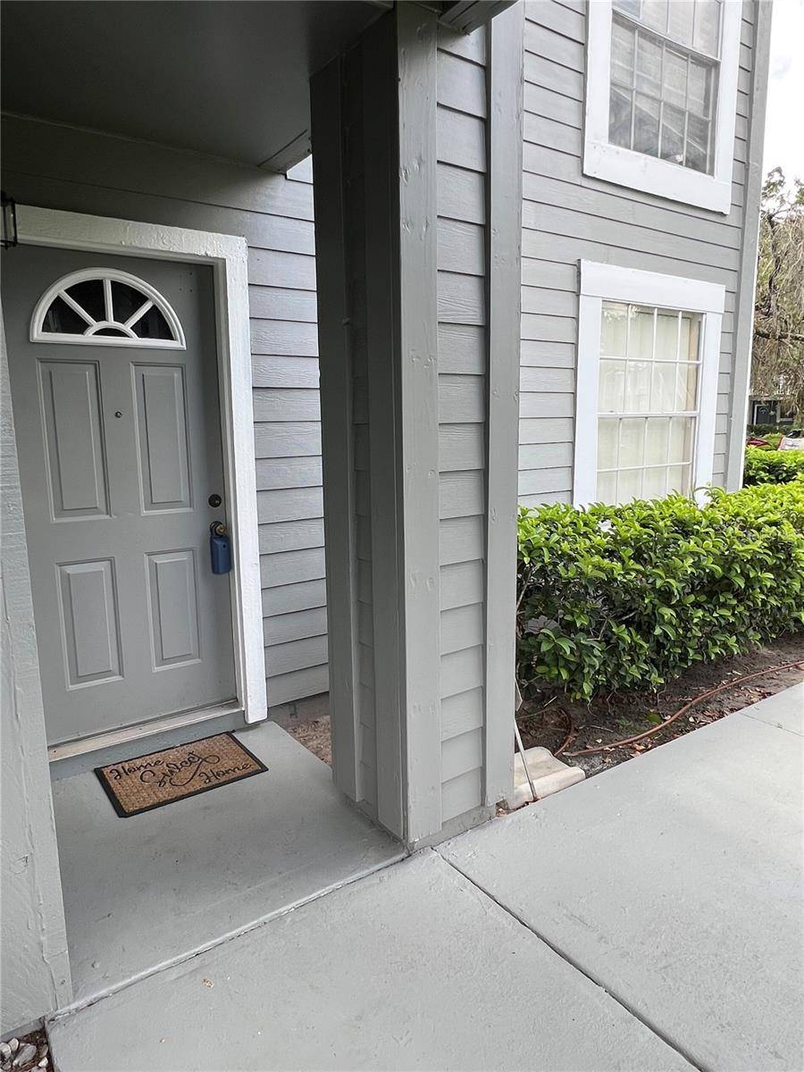 11940 SKYLAKE PL #11940-A, Temple Terrace, FL 33617