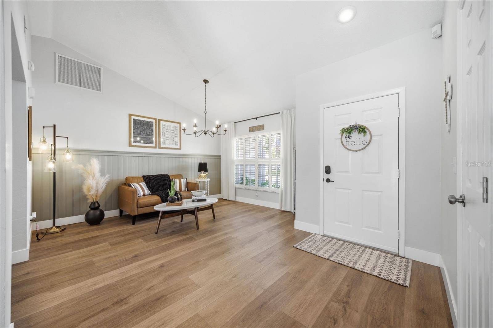 2409 ARBORWOOD DR, Valrico, FL 33596