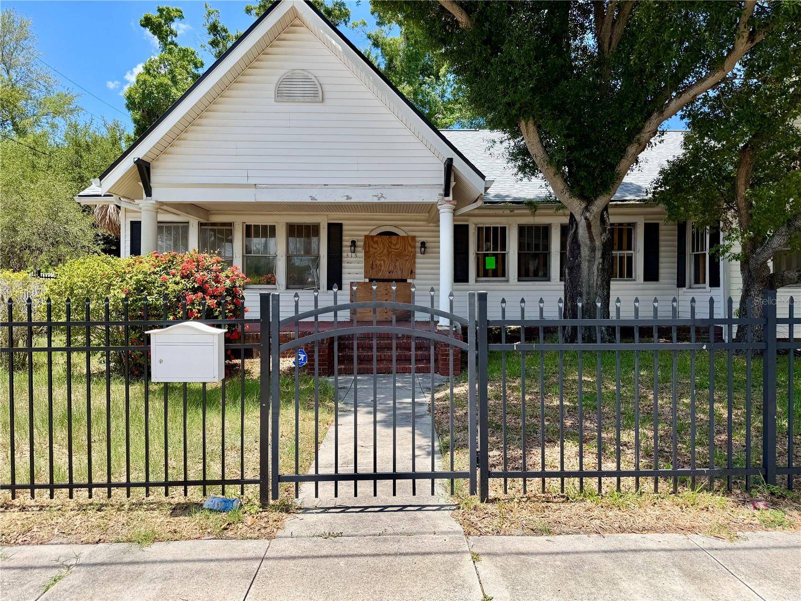 315 S BERMUDA BLVD, Tampa, FL 33605