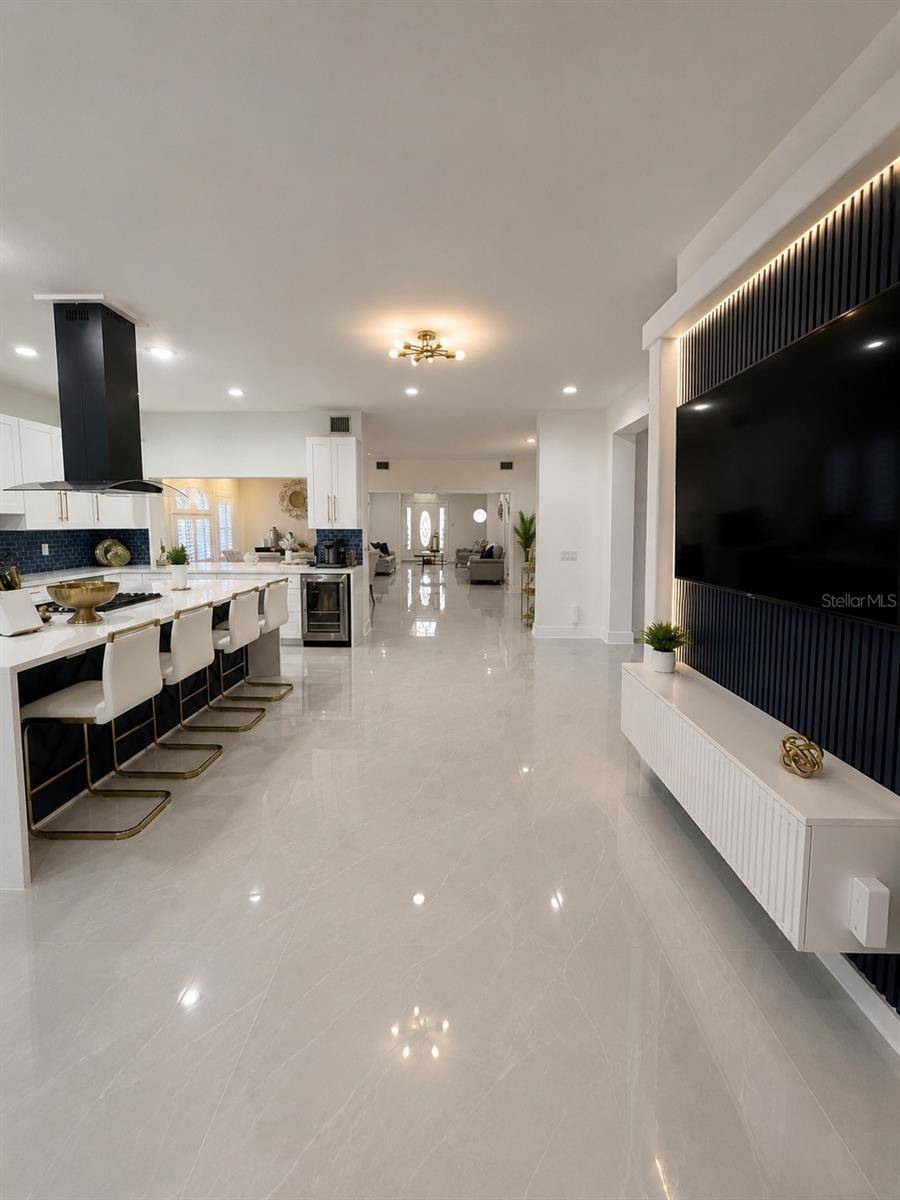 452 BATH CLUB BLVD N, North Redington Beach, FL 33708