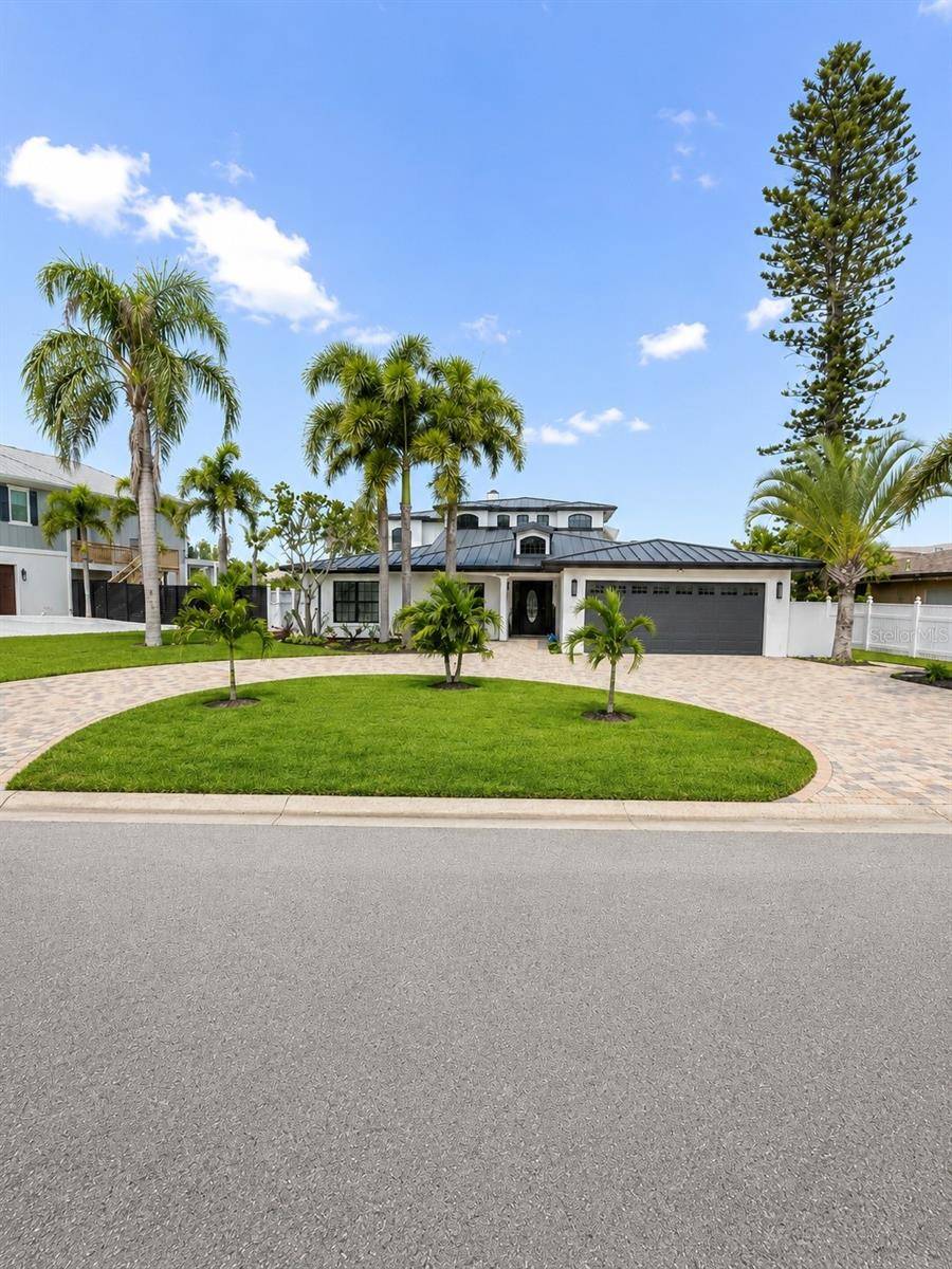 452 BATH CLUB BLVD N, North Redington Beach, FL 33708