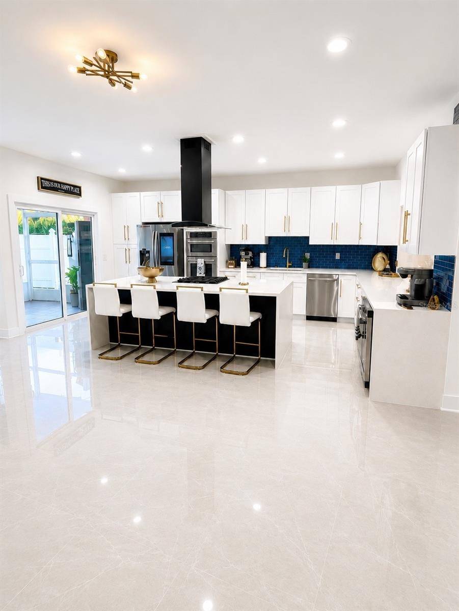 452 BATH CLUB BLVD N, North Redington Beach, FL 33708