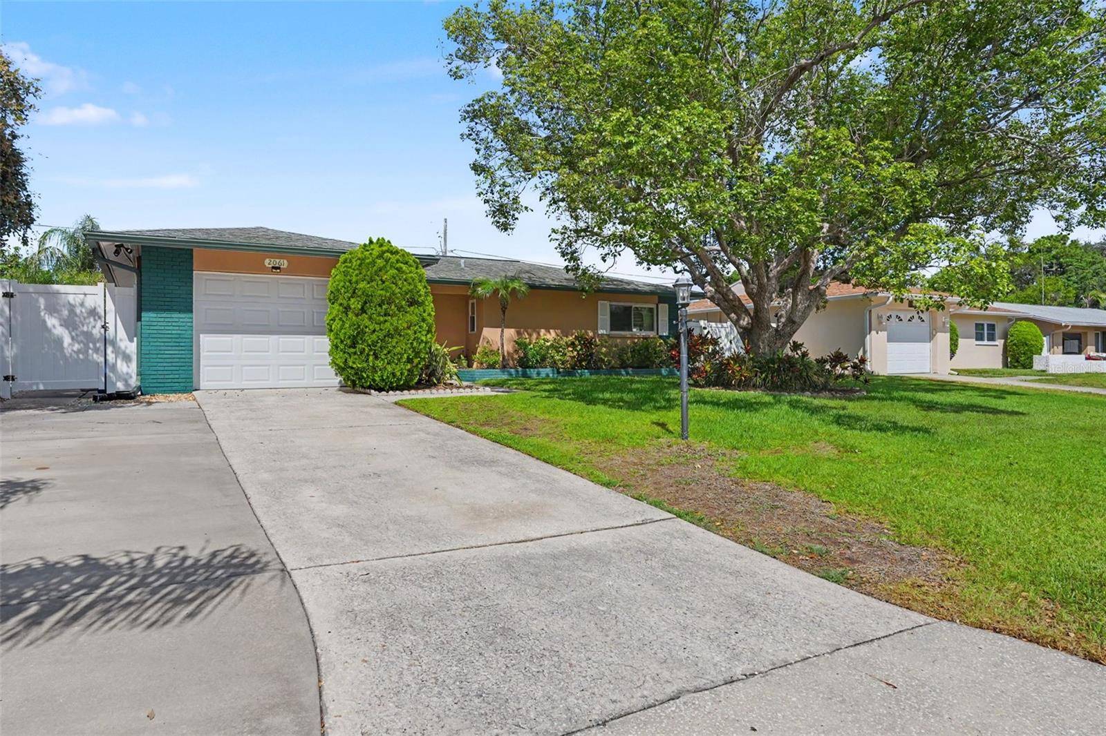 2061 FAIR OAK DR, Clearwater, FL 33763