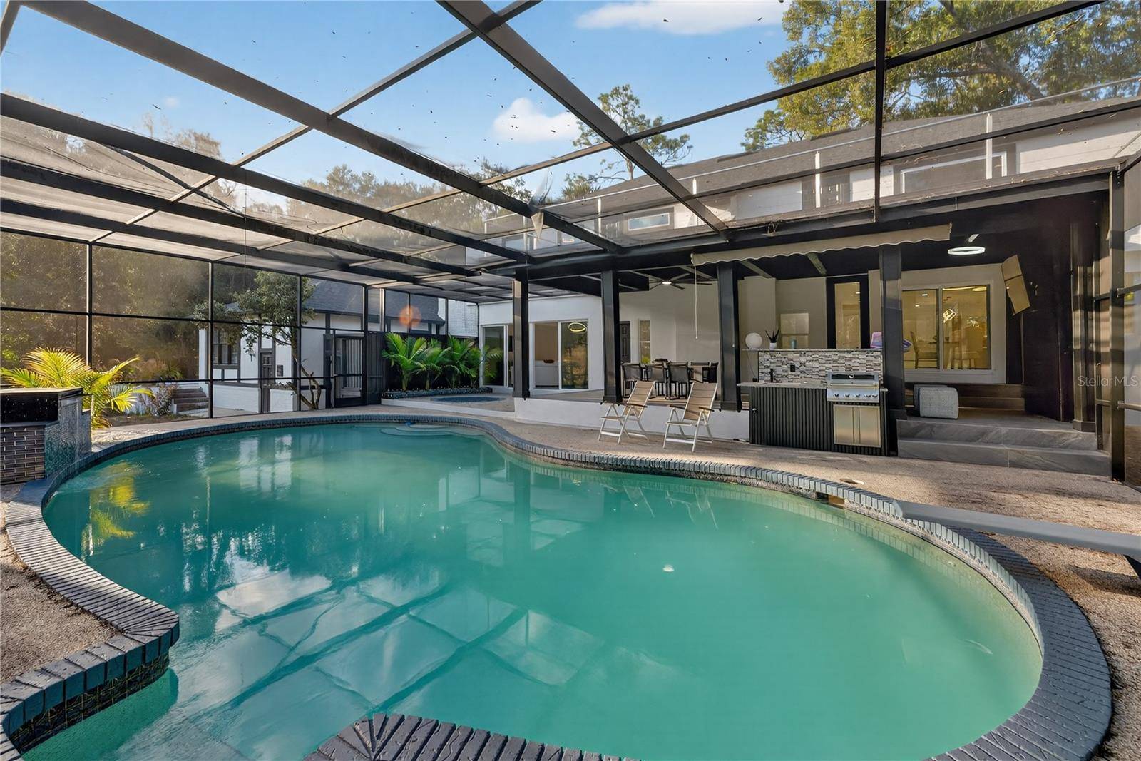 305 SWEETWATER CLUB CIR, Longwood, FL 32779