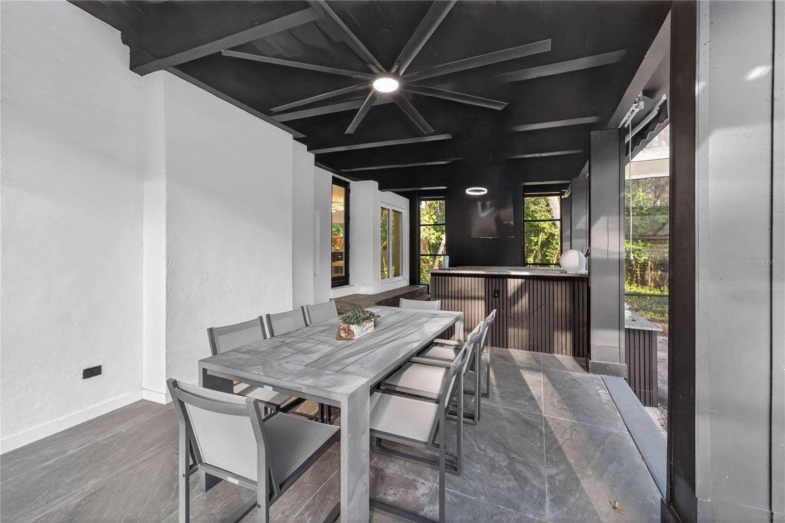305 SWEETWATER CLUB CIR, Longwood, FL 32779