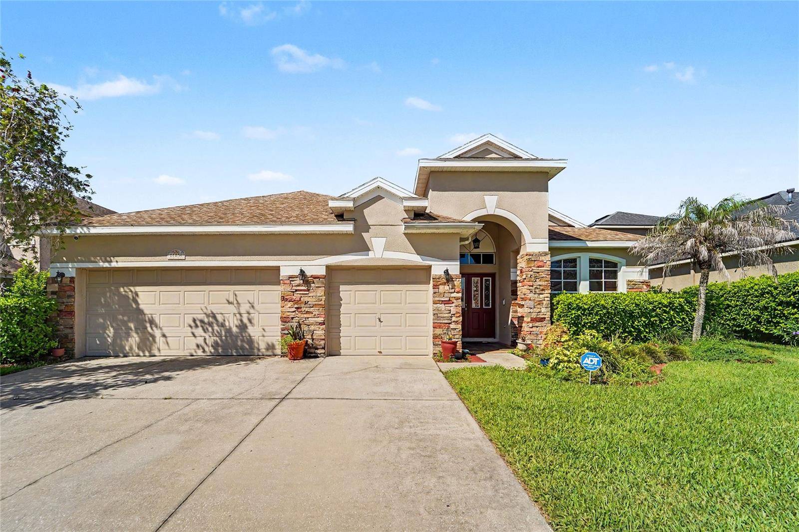 27236 HOLLYBROOK TRL, Wesley Chapel, FL 33544