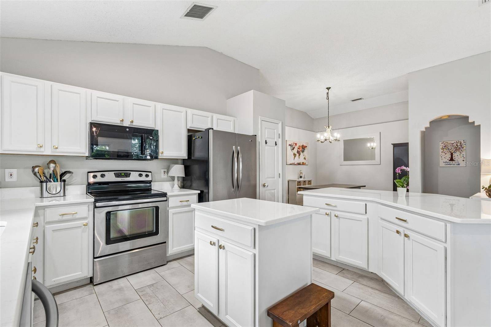 6312 ASHFIELD PL, Wesley Chapel, FL 33545