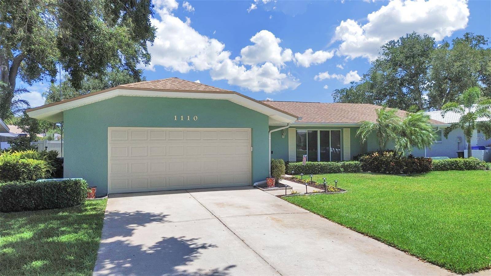 1110 MCLEAN ST, Dunedin, FL 34698