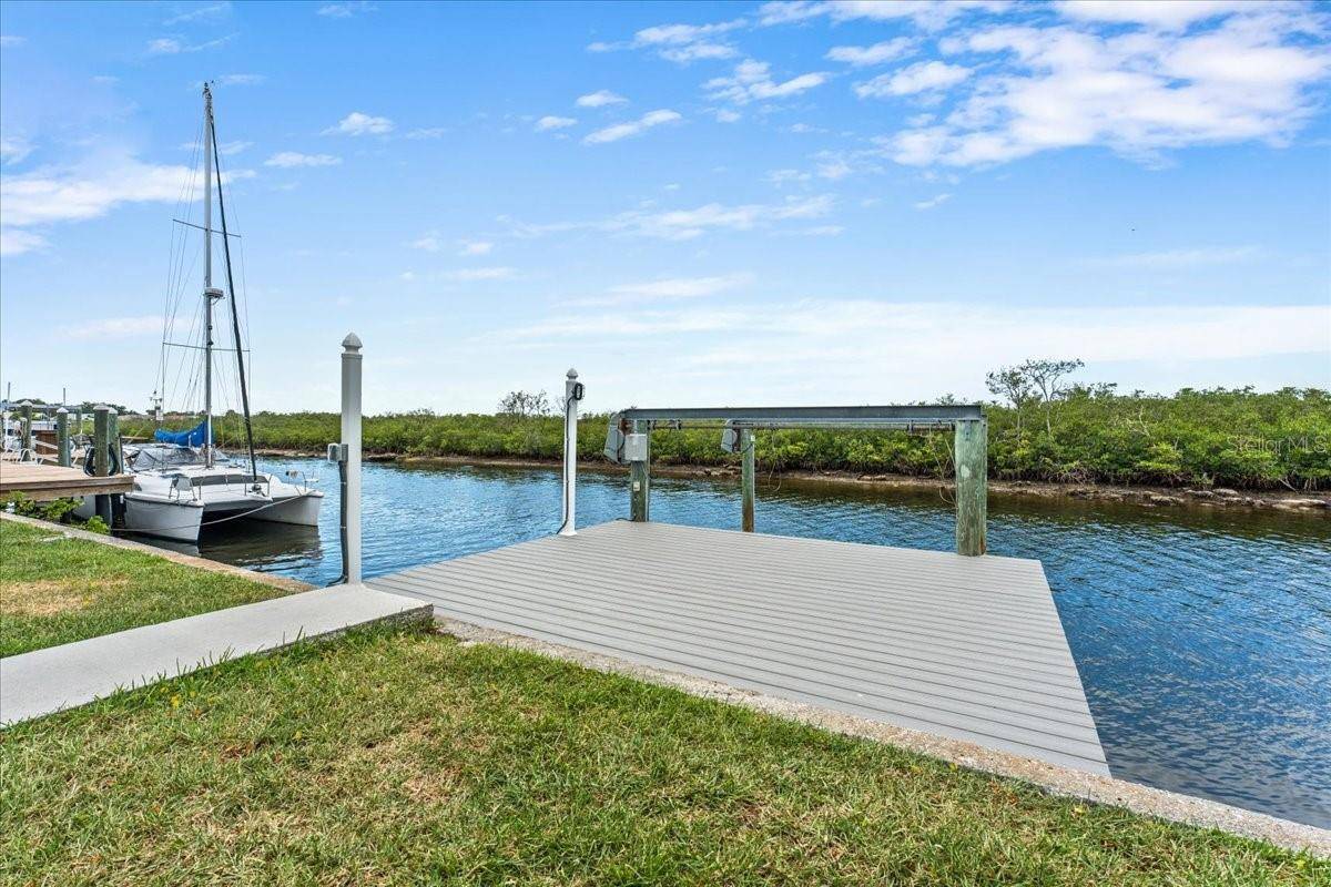 4147 MARINE Pkwy, New Port Richey, FL 34652