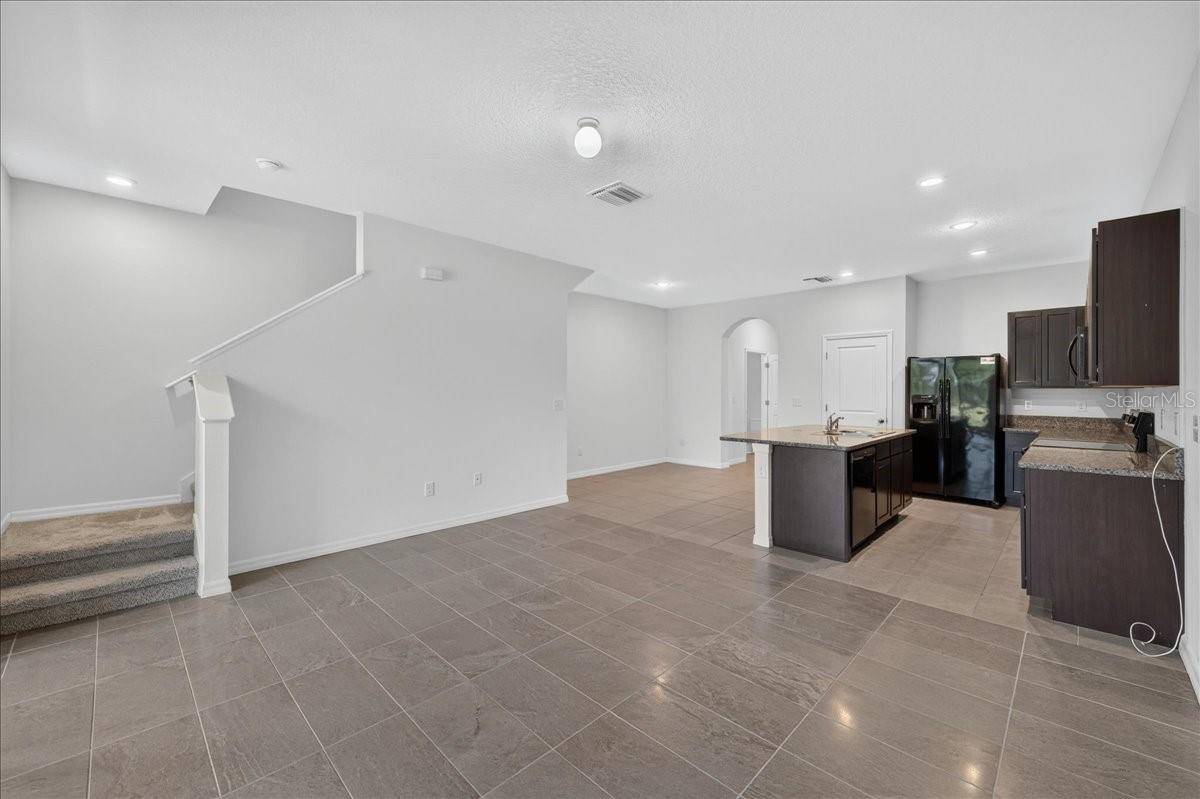8655 FALLING BLUE PL, Riverview, FL 33578