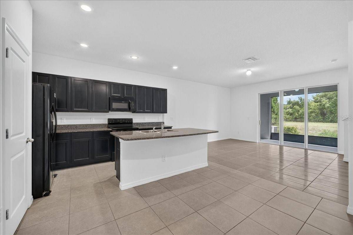 8655 FALLING BLUE PL, Riverview, FL 33578