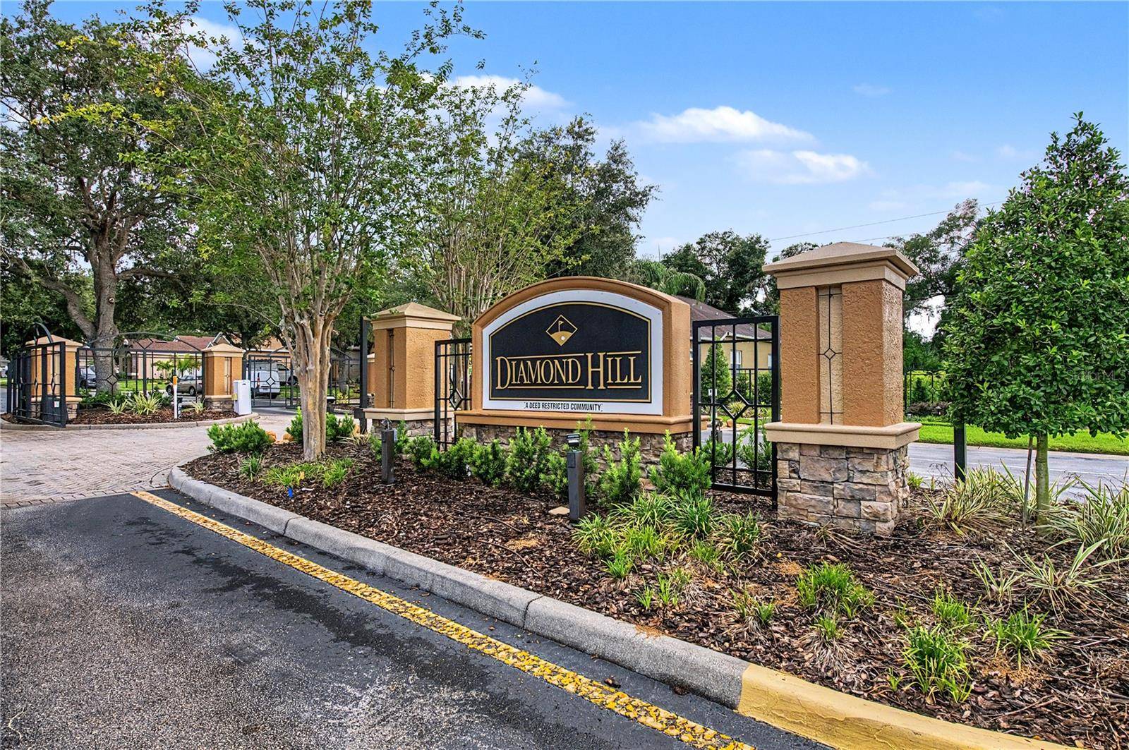 2418 BLUE STONE CT, Valrico, FL 33594