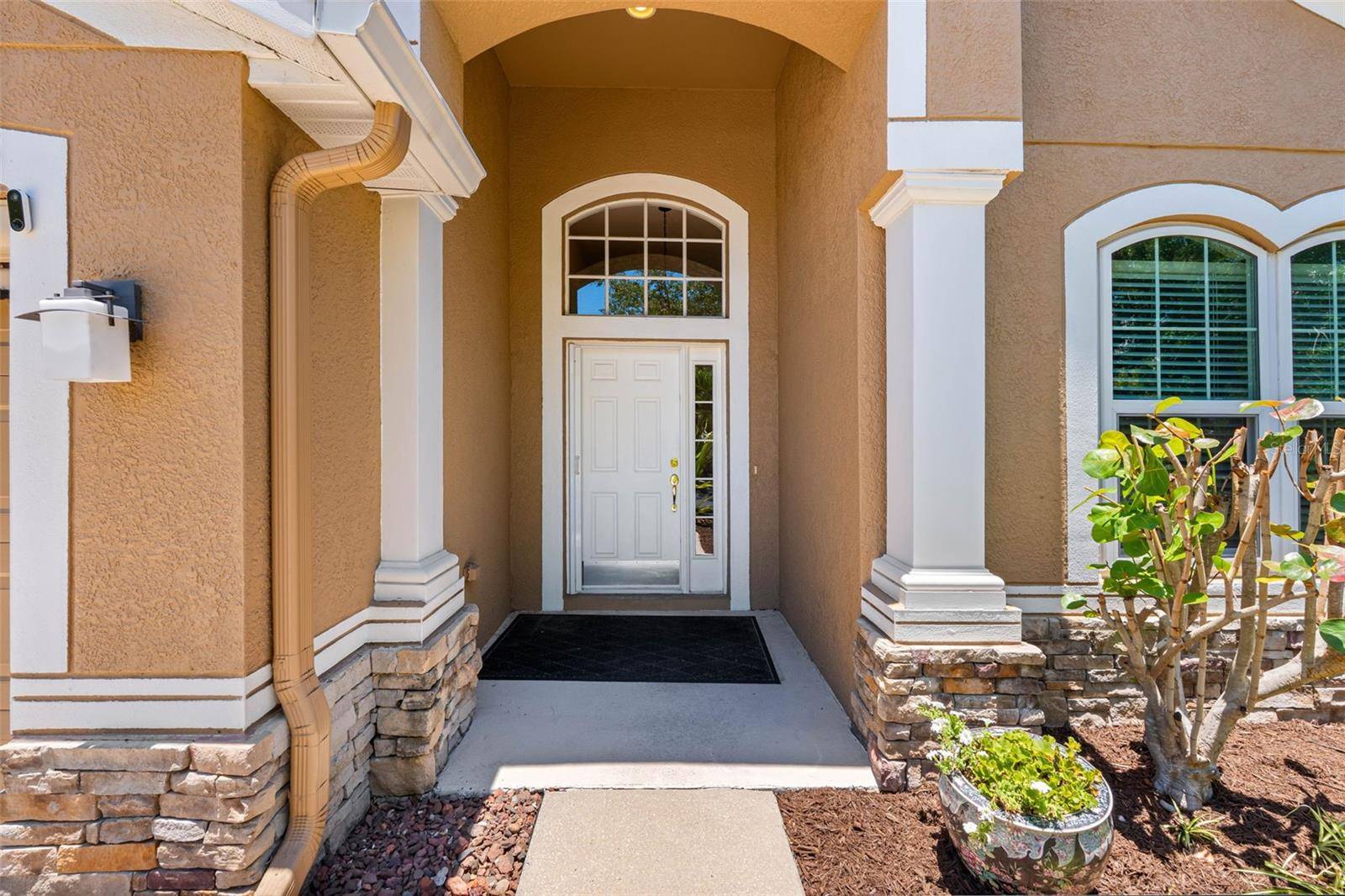 5335 CLOVER MIST DR, Apollo Beach, FL 33572