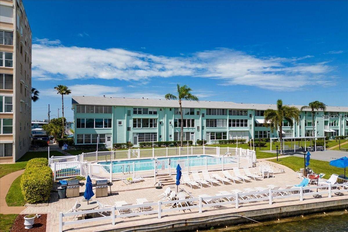 1819 SHORE DR S #110, South Pasadena, FL 33707