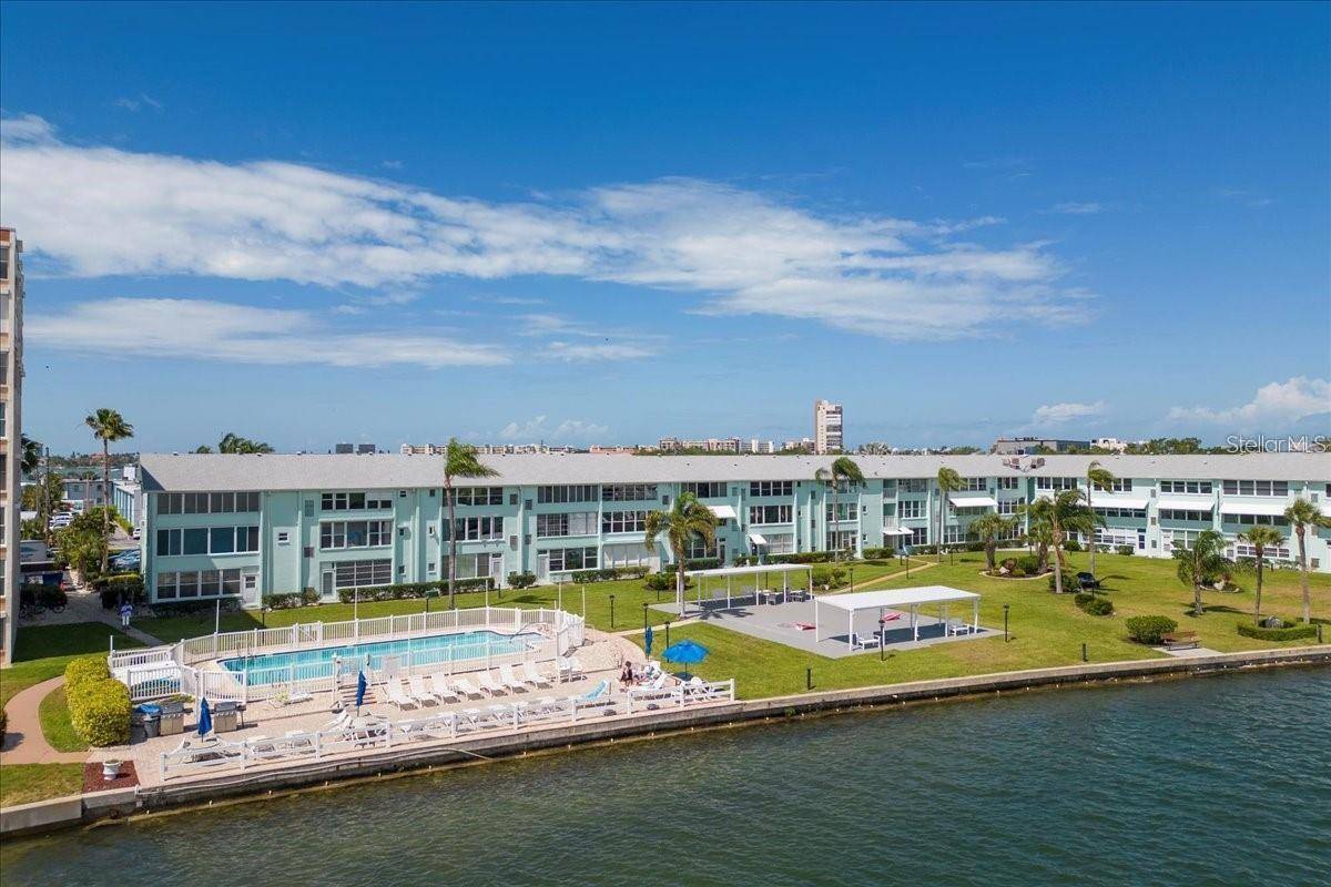 1819 SHORE DR S #110, South Pasadena, FL 33707