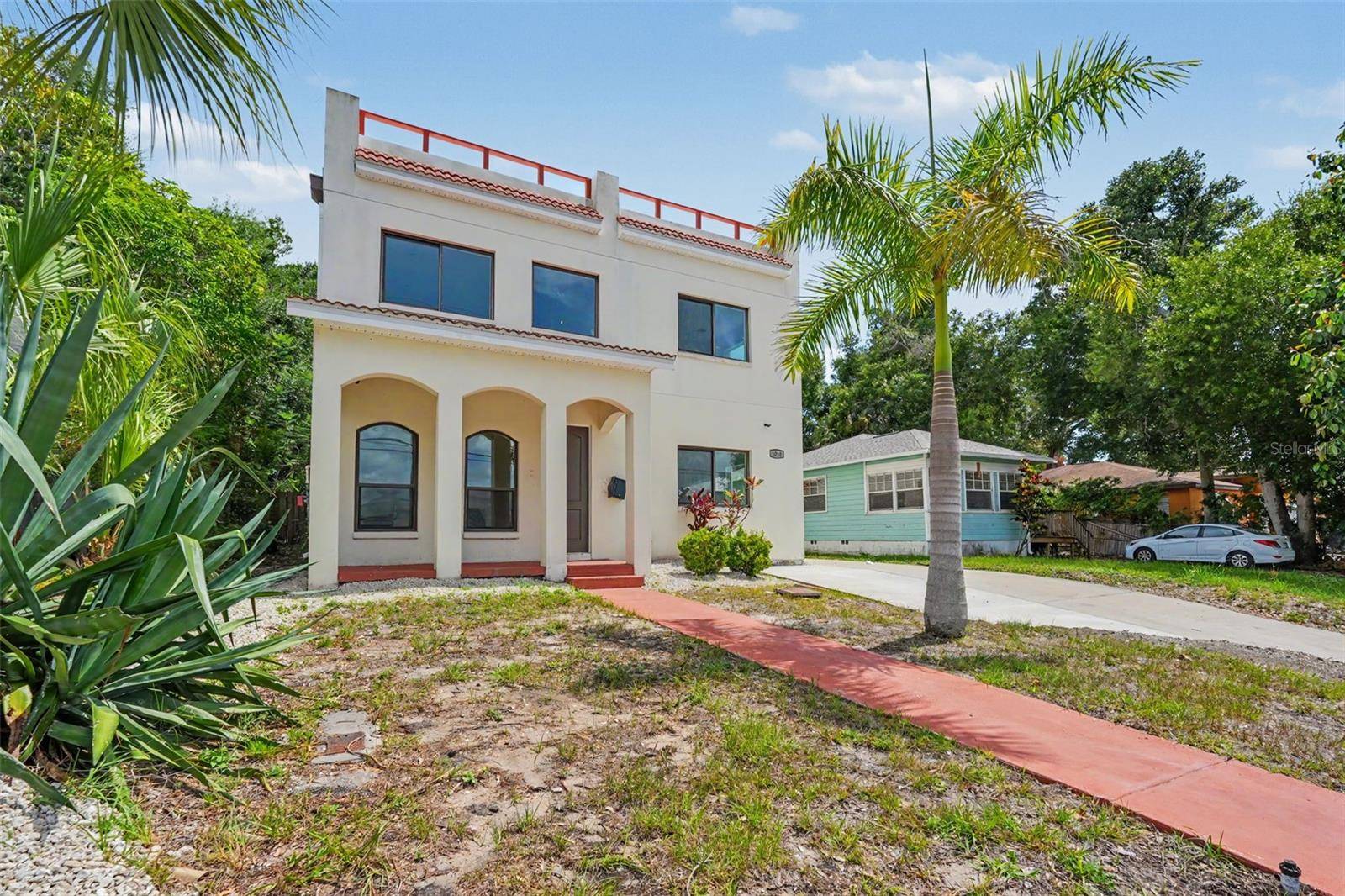 1018 7TH AVE S, St Petersburg, FL 33705