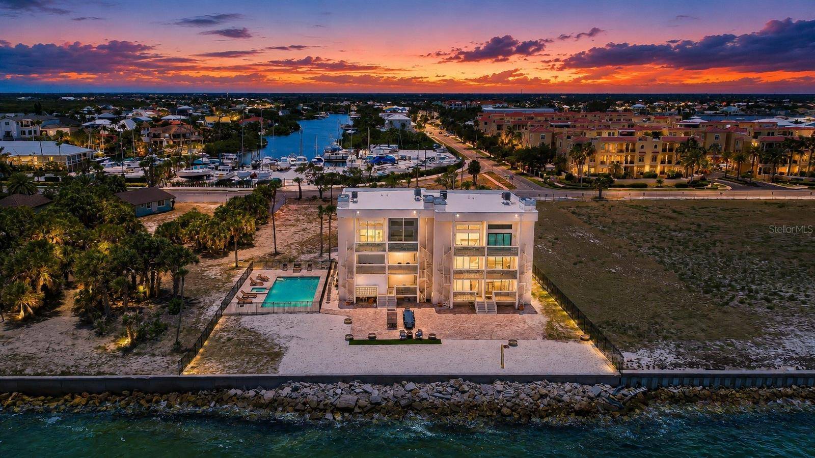 6504 SURFSIDE BLVD #8, Apollo Beach, FL 33572