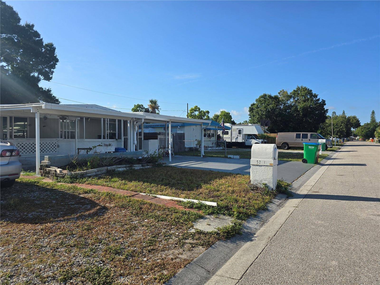 5271 77TH ST N, St Petersburg, FL 33709