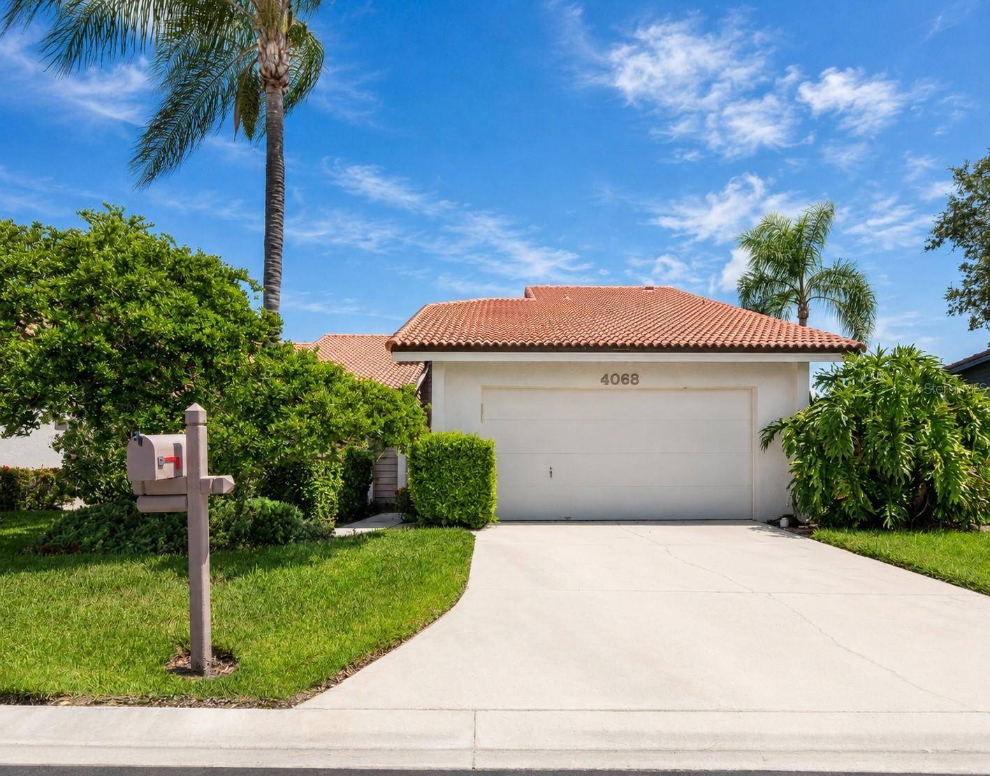 4068 WILSHIRE CIR E #145, Sarasota, FL 34238