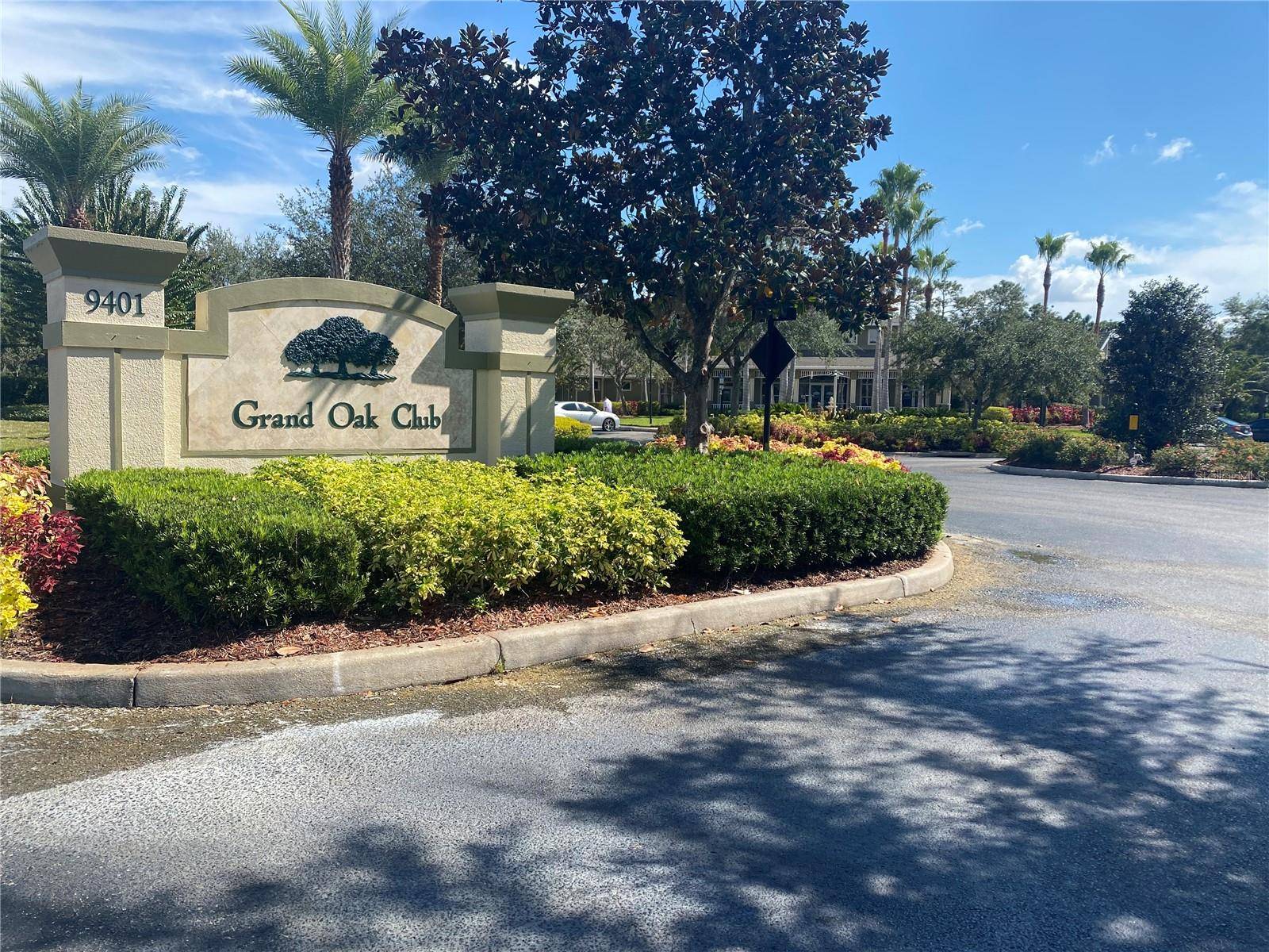 8961 IRON OAK AVE, Tampa, FL 33647
