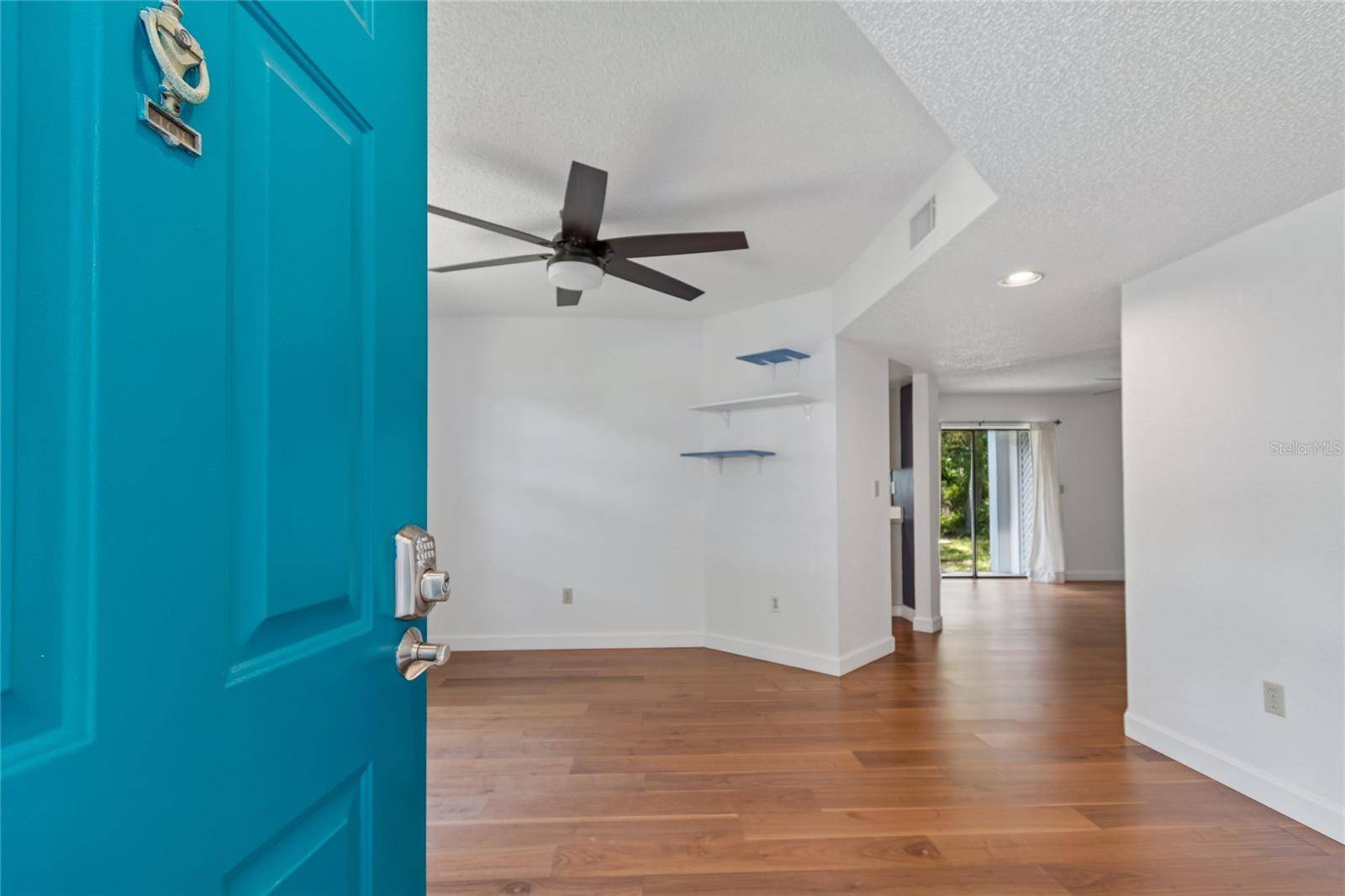 11800 PARK BLVD #401, Seminole, FL 33772