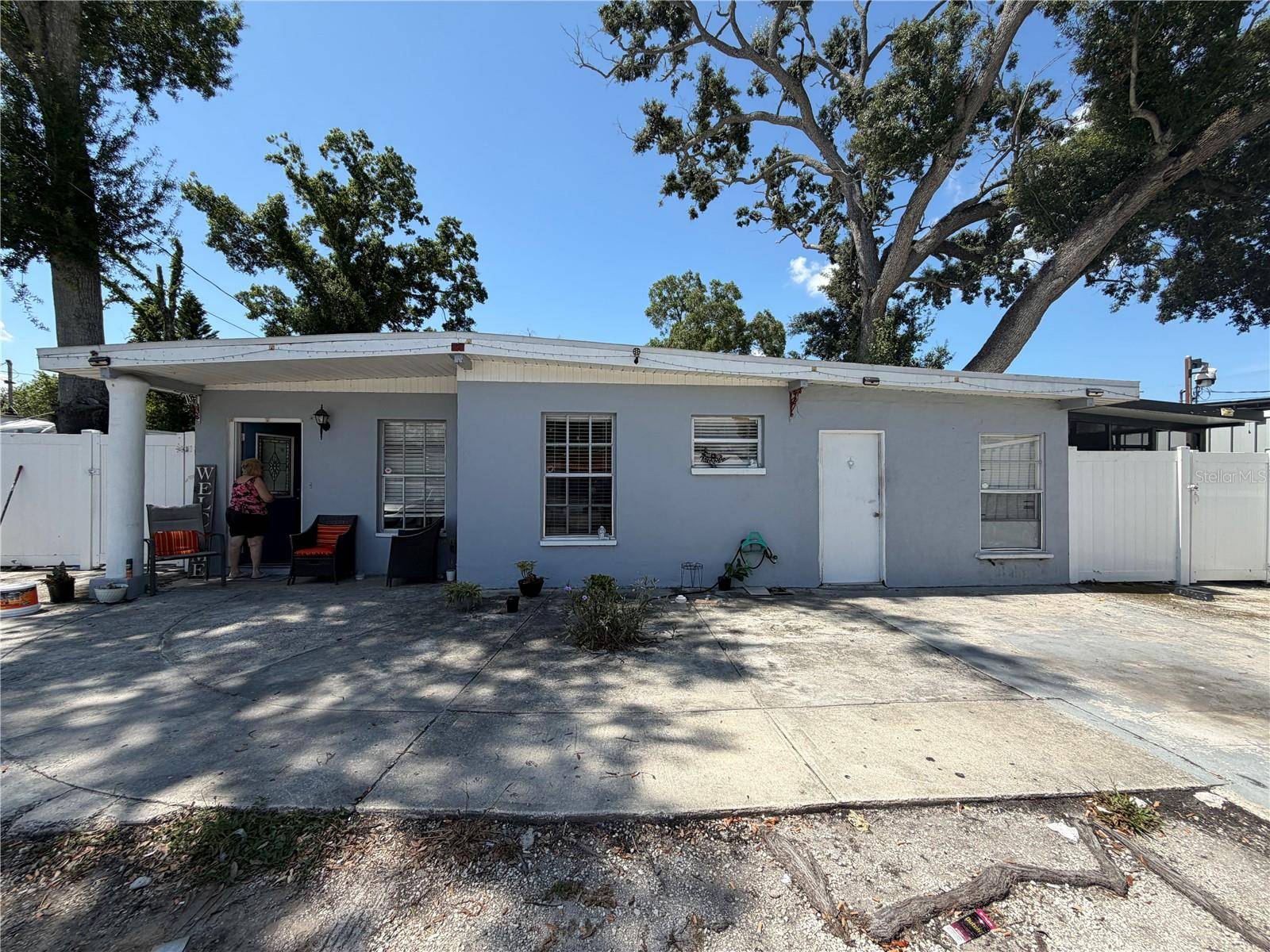 2318 W POWHATAN AVE, Tampa, FL 33603