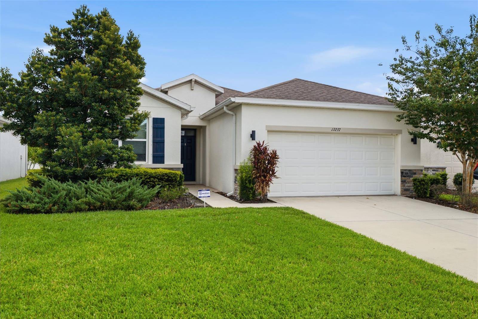 13237 WATERLEAF GARDEN CIR, Riverview, FL 33579