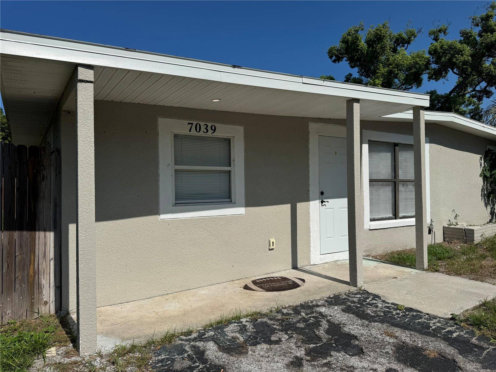 7039 E LENOX DR E, New Port Richey, FL 34653