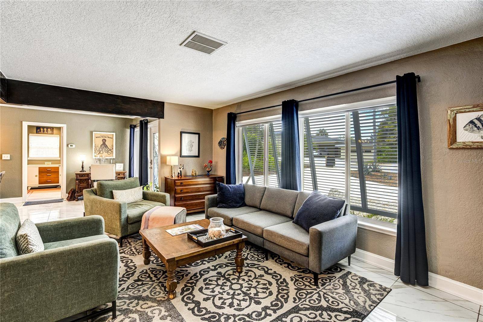 326 MEHLENBACHER RD, Belleair, FL 33756