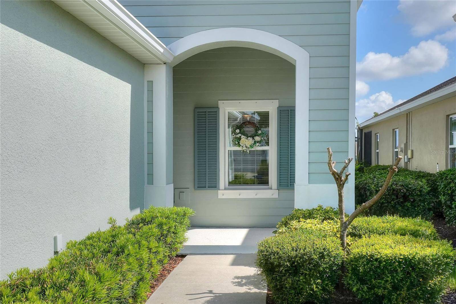 13529 CIRCA CROSSING DR, Lithia, FL 33547