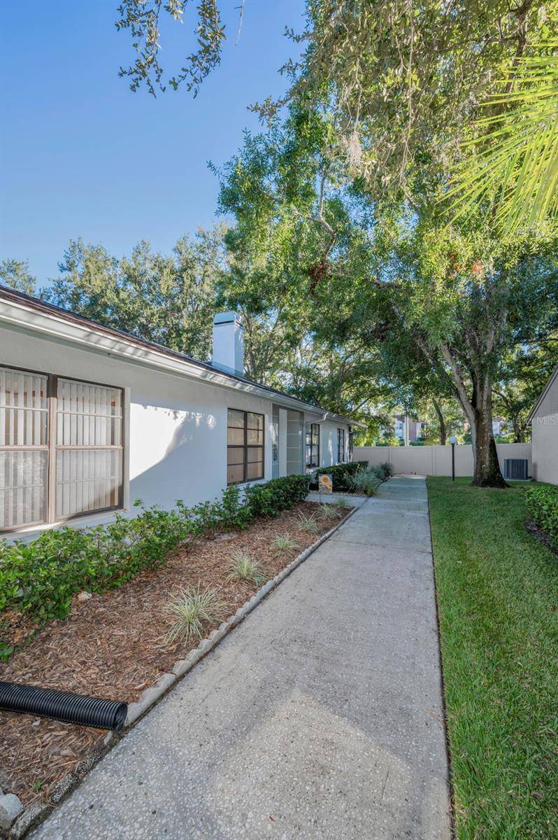 3500 MAGNOLIA RIDGE CIR #405, Palm Harbor, FL 34684