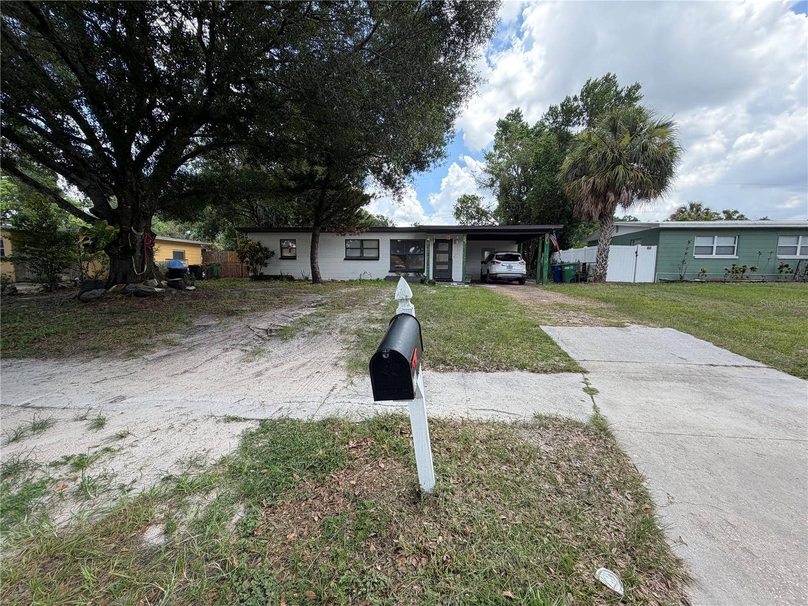 10111 N OLA AVE, Tampa, FL 33612