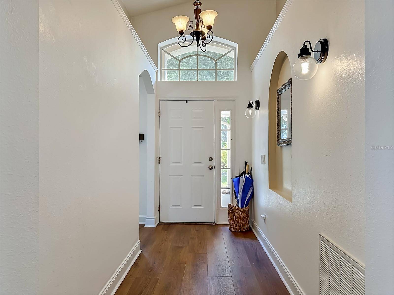 7016 JAMESTOWN MANOR DR, Riverview, FL 33578