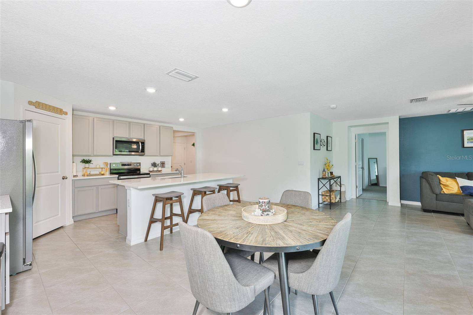 1902 TAHITIAN SUNRISE DR, Plant City, FL 33565