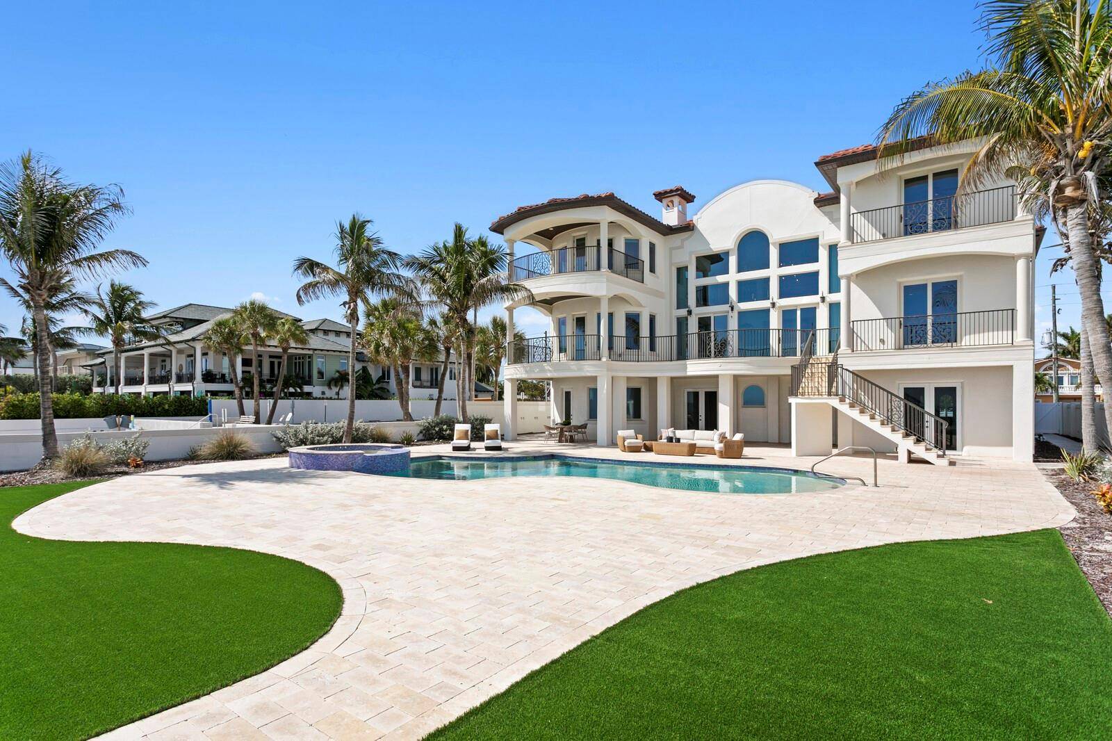 15912 GULF BLVD, Redington Beach, FL 33708